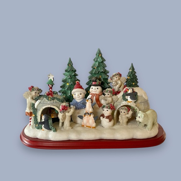 Danbury Mint Other - Dreamsicles At the North Pole The Danbury Mint Lighted Cherubs Snowman Christmas